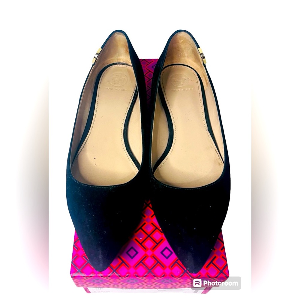 TORY BURCH ELIZABETH FLAT ROYAL SUEDE gold hardware Size 9.5 good condition